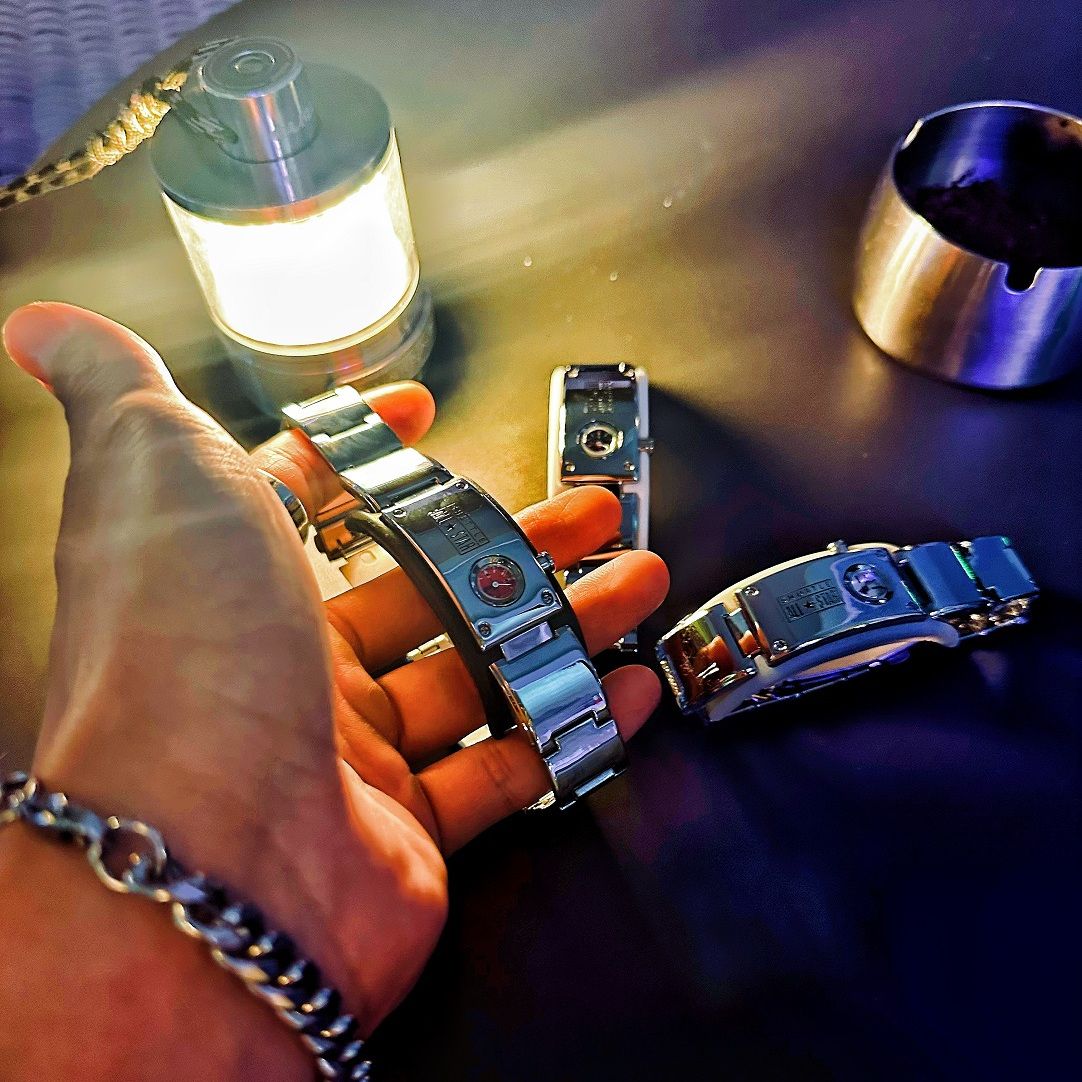 Niche Millennium converse Retro Watch Ninja Light Bracelet Trendy Watch Future Technology Style Design Y2K Niche Accessories Wear