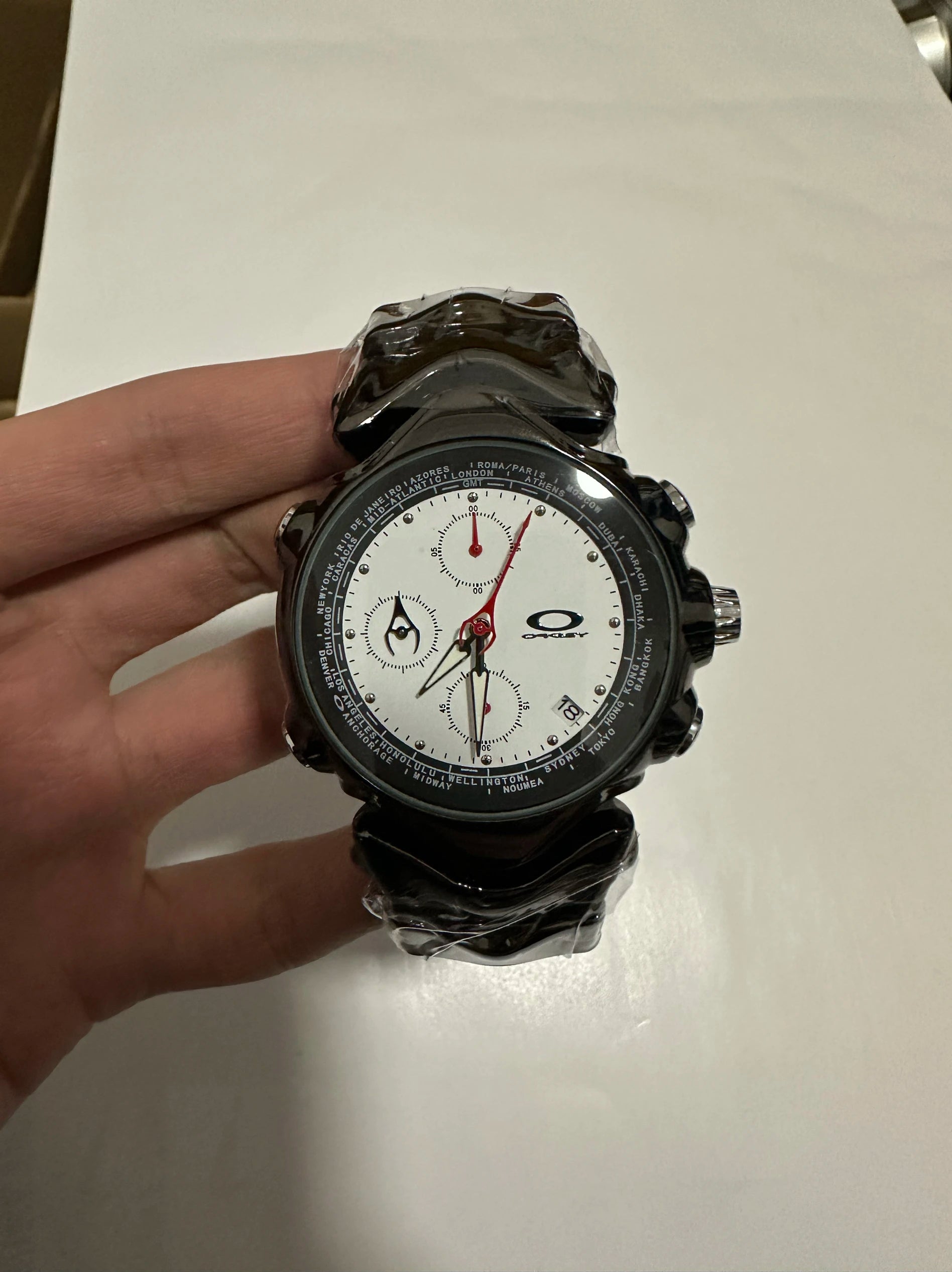 [Spot] vintage three-eye judge y2k millennium watch panda timing special-shaped retro fashion watch