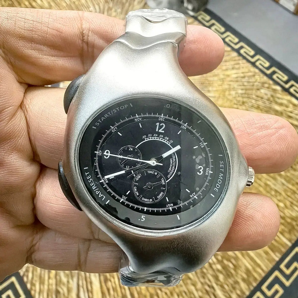 Alien Retro Twisted Case Y2k Quartz Watch Mens Silver Dial Oval Ellipse Special Fashion Unique Design Steel Men Watch AAA Clock