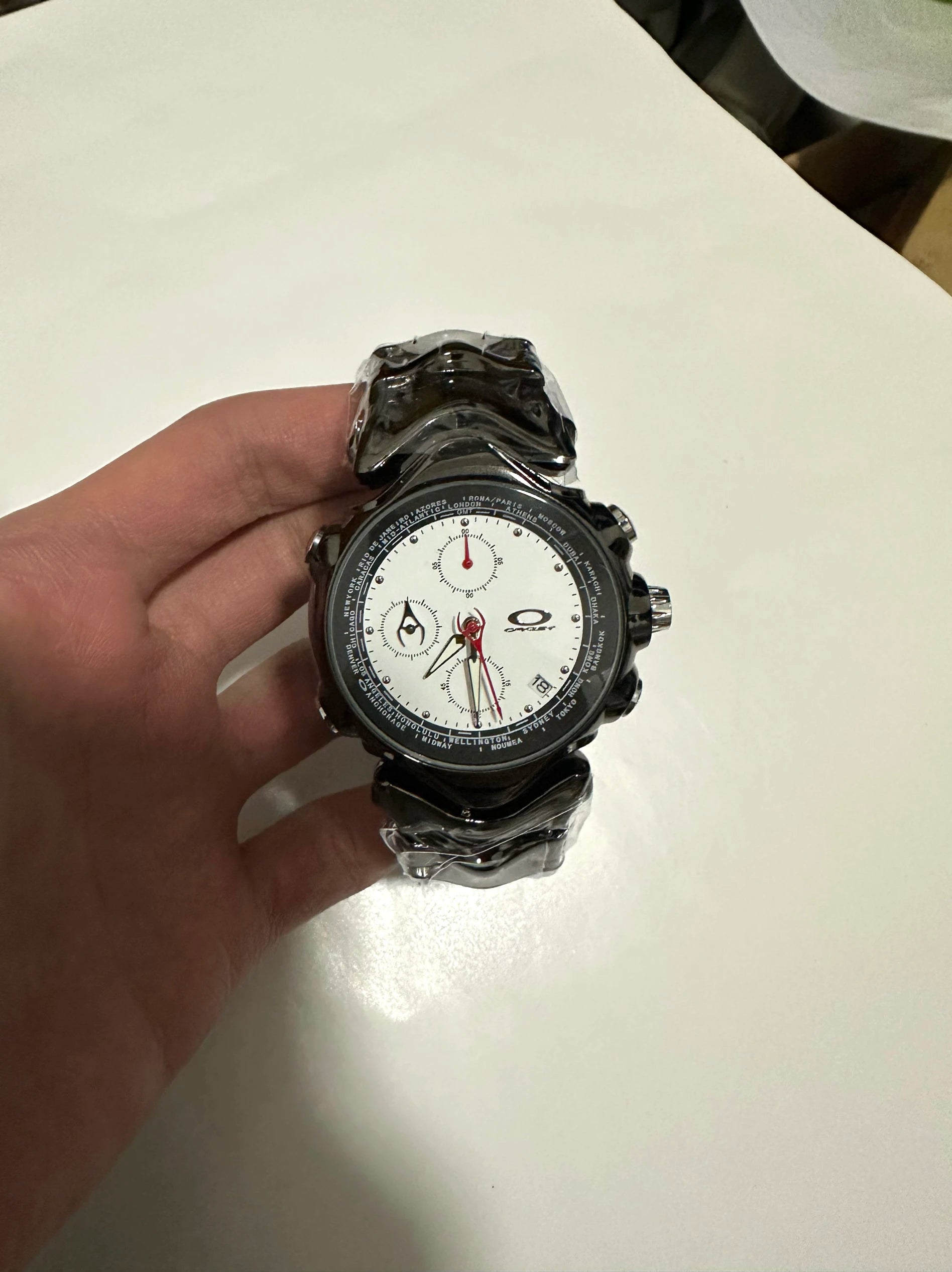 vintage three-eye judge y2k millennium watch panda timing special-shaped retro fashion watch