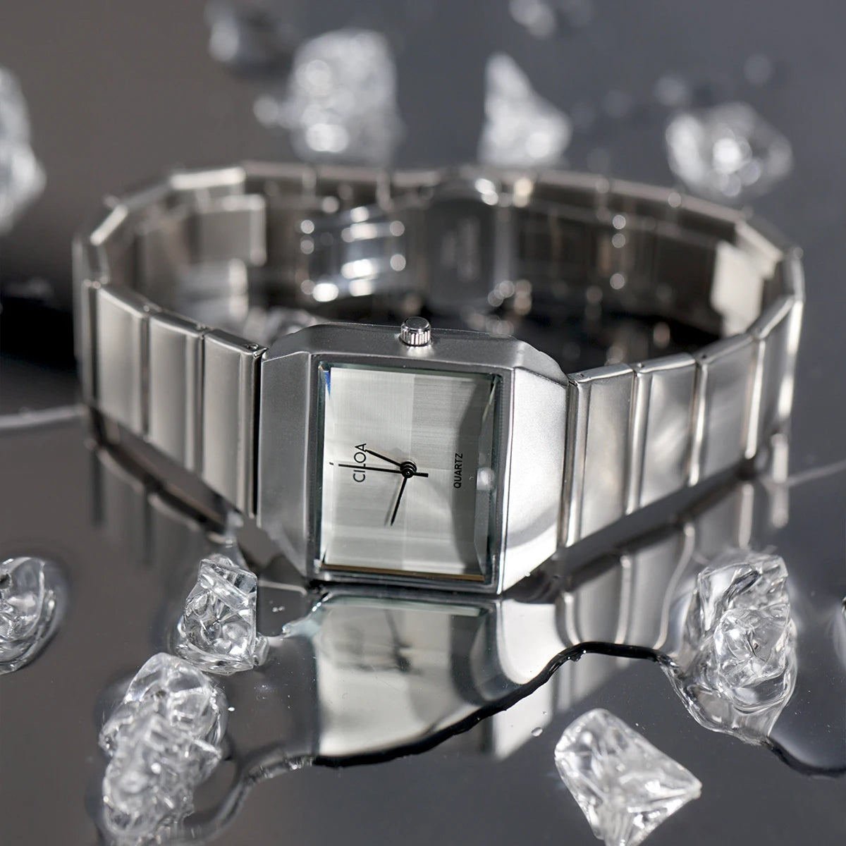 New arrival sugar cube watch for women, small and exquisite high-end luxury niche watch, 2024 new style workplace women's watch