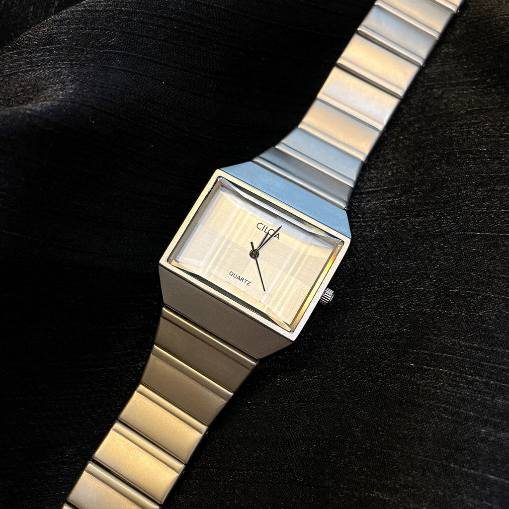 New arrival sugar cube watch for women, small and exquisite high-end luxury niche watch, 2024 new style workplace women's watch