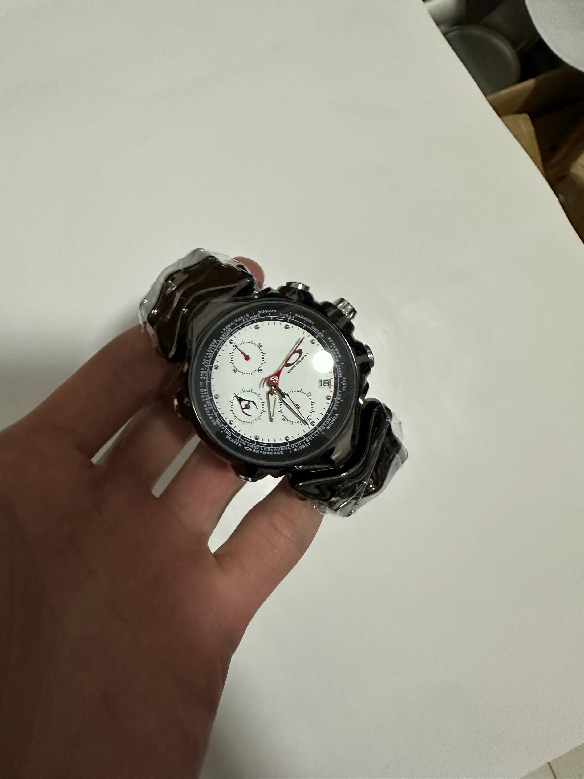 vintage three-eye judge y2k millennium watch panda timing special-shaped retro fashion watch