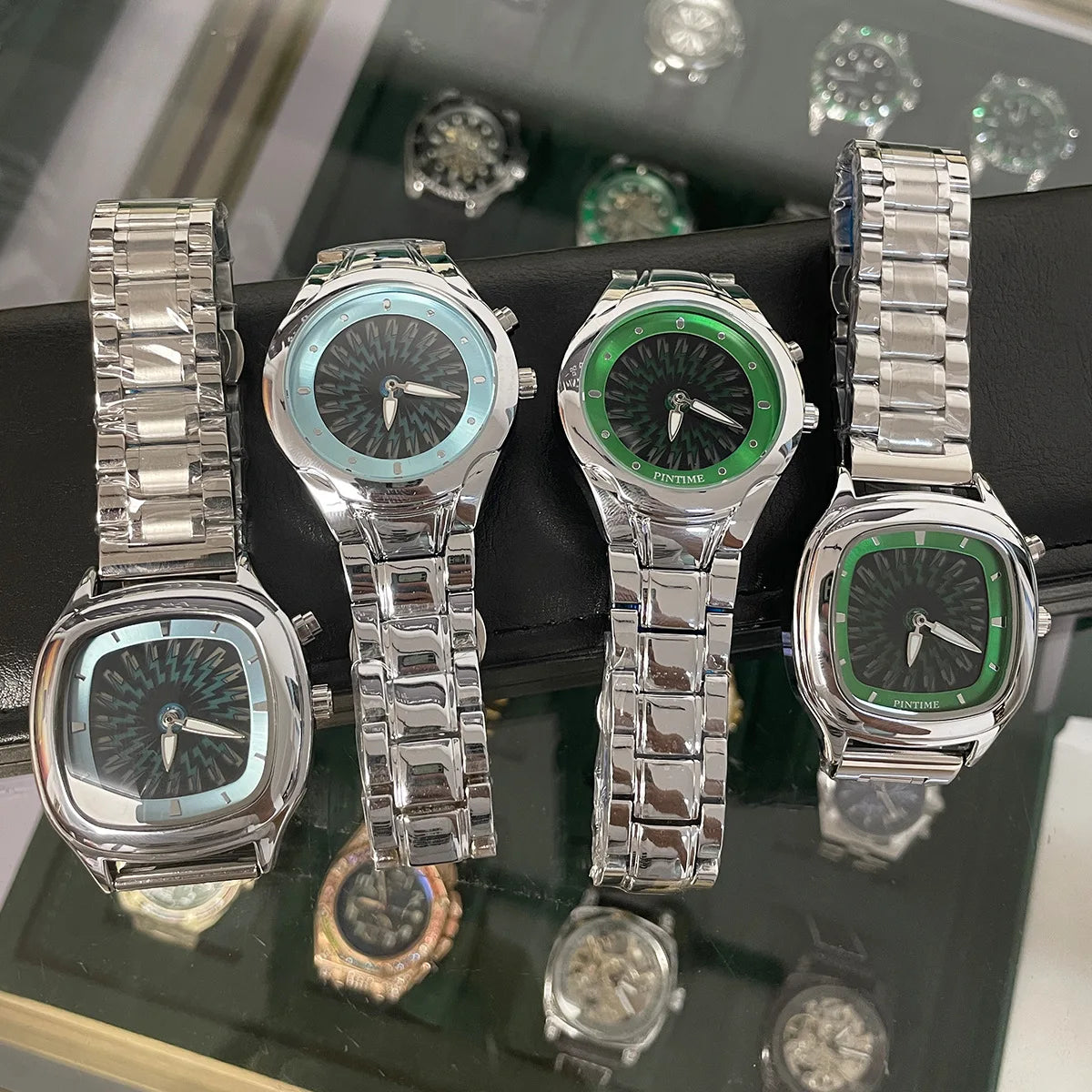 Men's Y2K Alien Quartz Watch Red Pointer Dual Display Stainless Steel Business Watch Dynamic Design AAA Clock