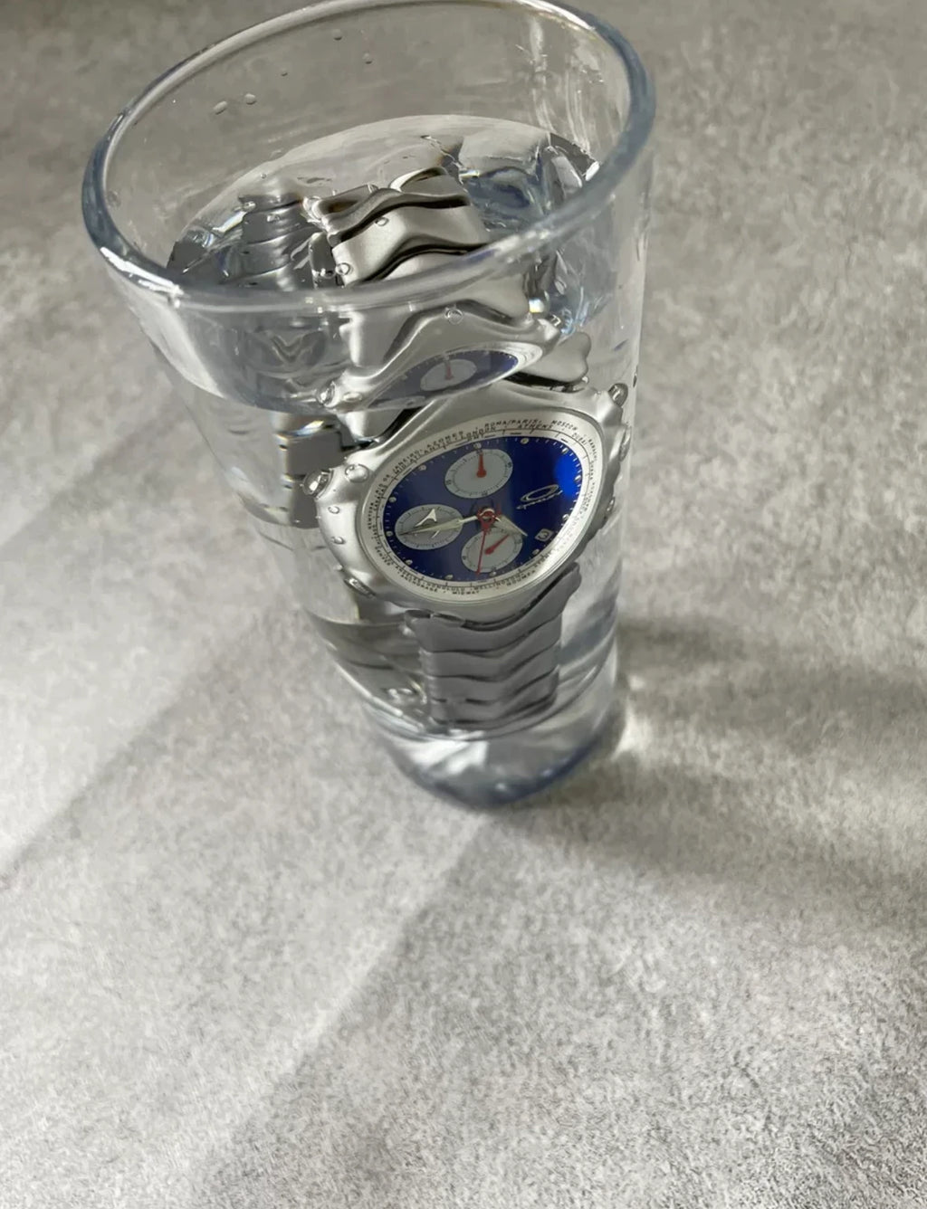 [Spot] vintage three-eye judge y2k millennium watch panda timing special-shaped retro fashion watch