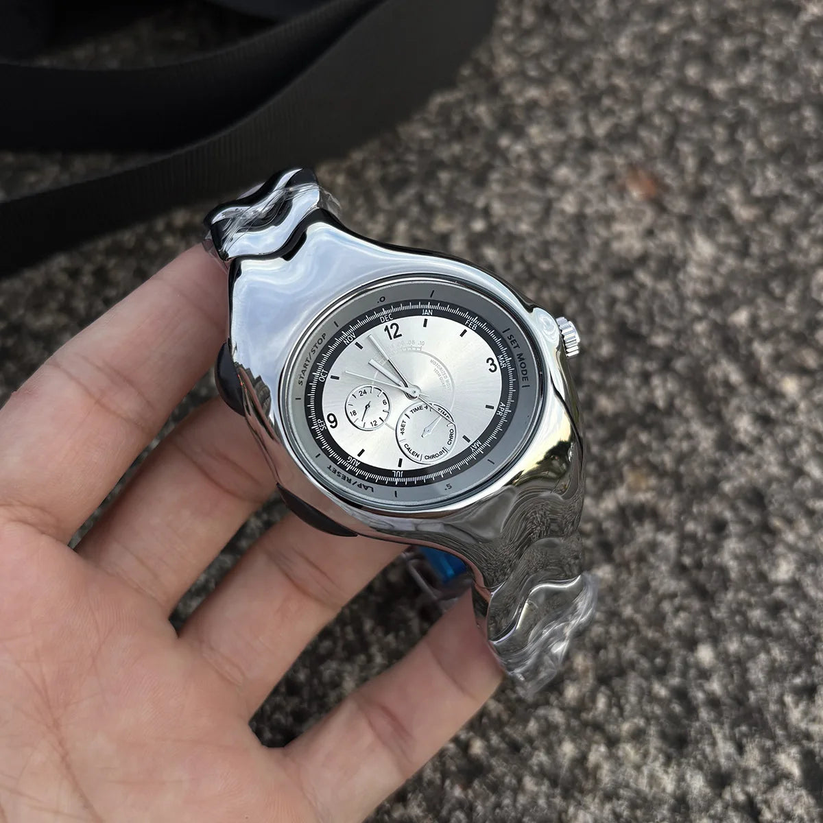 Alien Retro Twisted Case Y2k Quartz Watch Mens Silver Dial Oval Ellipse Special Fashion Unique Design Steel Men Watch AAA Clock