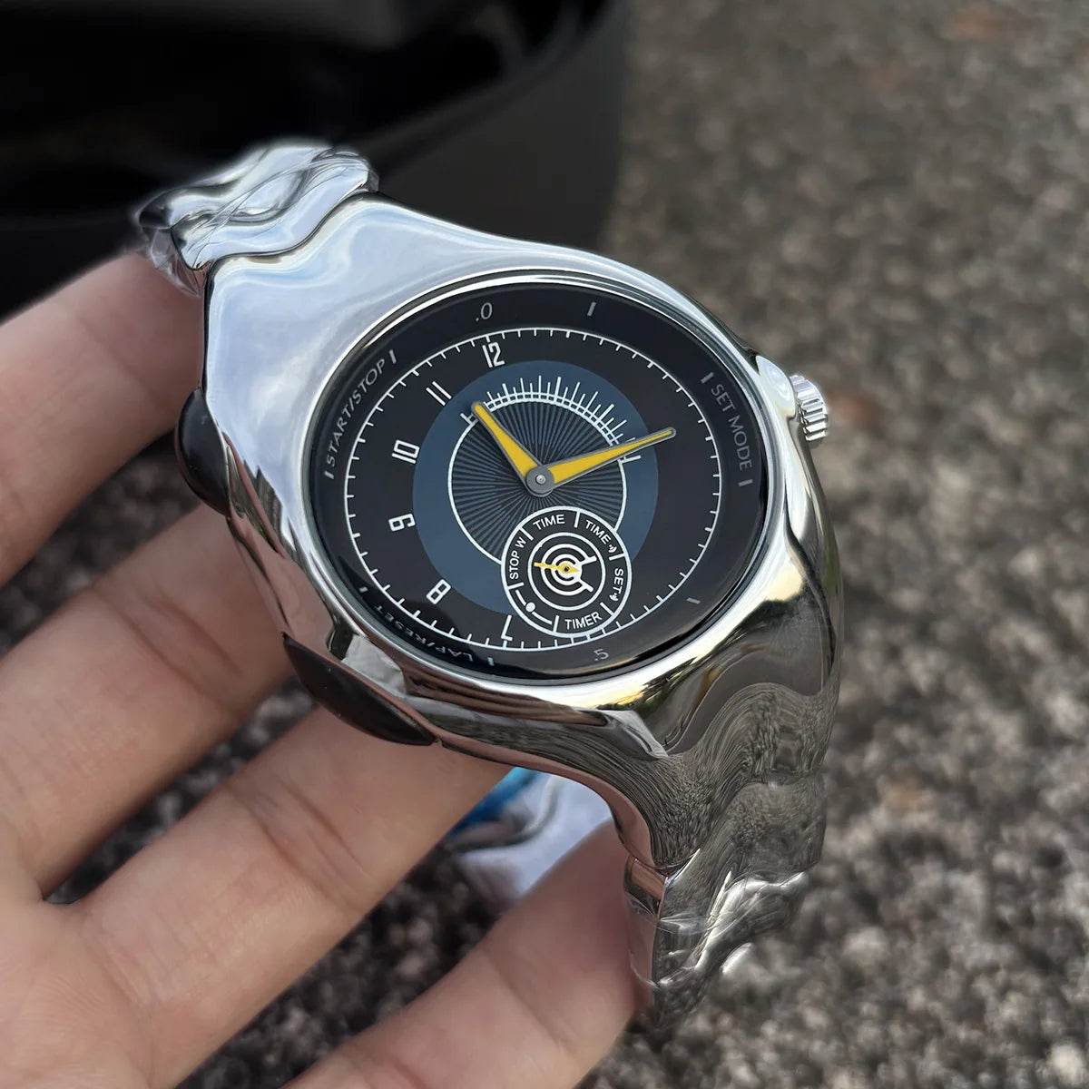 Alien Retro Twisted Case Y2k Quartz Watch Mens Silver Dial Oval Ellipse Special Fashion Unique Design Steel Men Watch AAA Clock