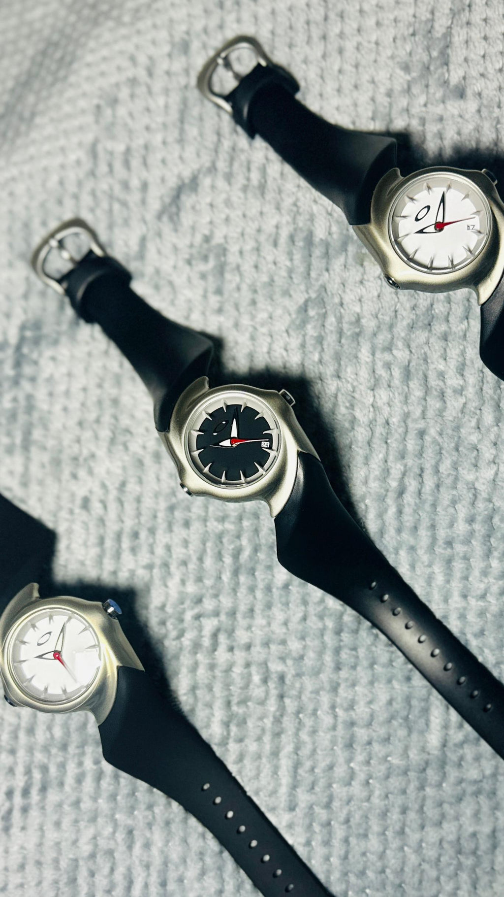 Oakley Crush Vintage Y2K Inspired by Oakley 90s Men's Quartz Watch Stainless Steel polished case.