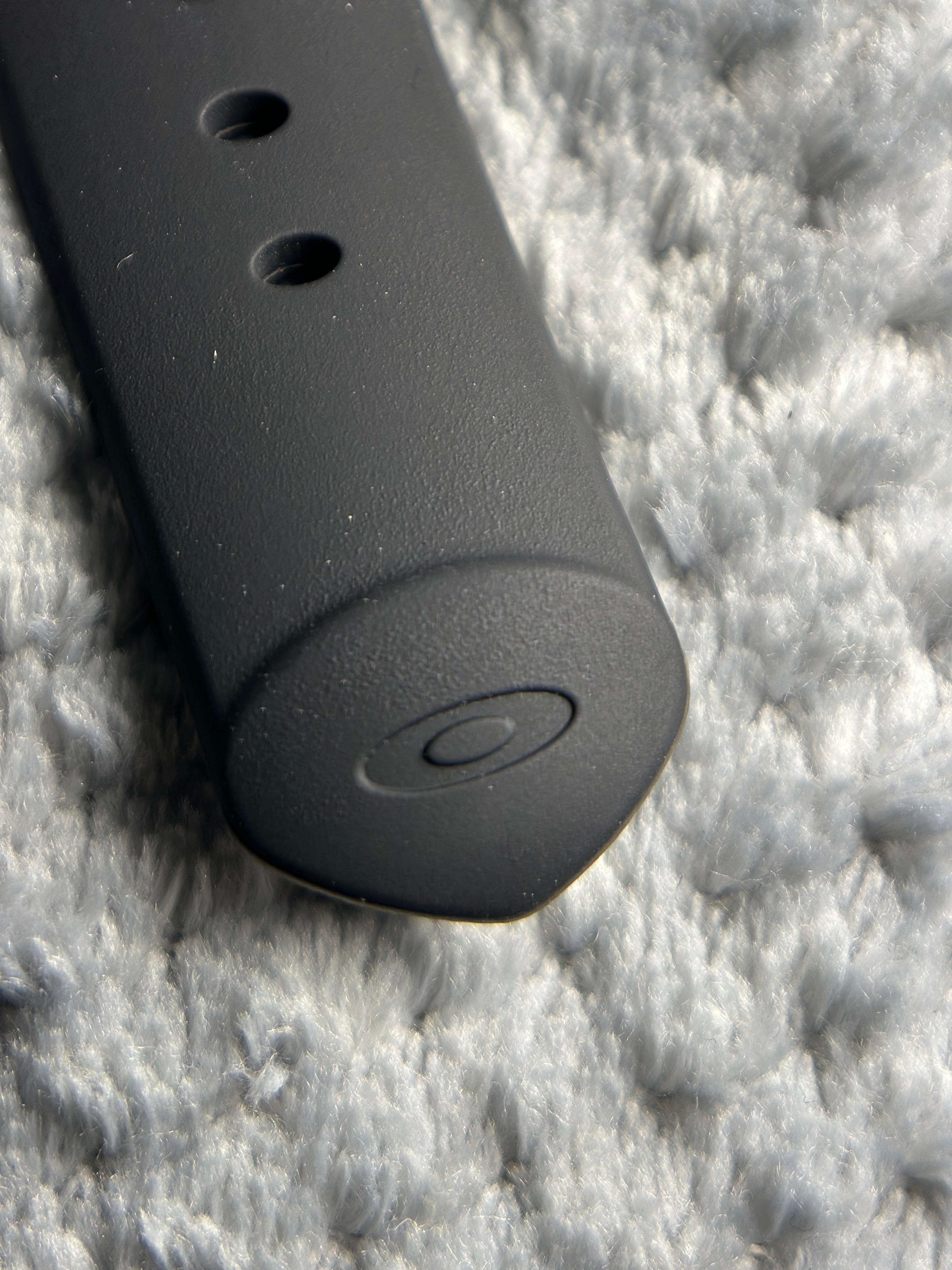 Oakley Crush Vintage Y2K Inspired by Oakley 90s Men's Quartz Watch Stainless Steel polished case.